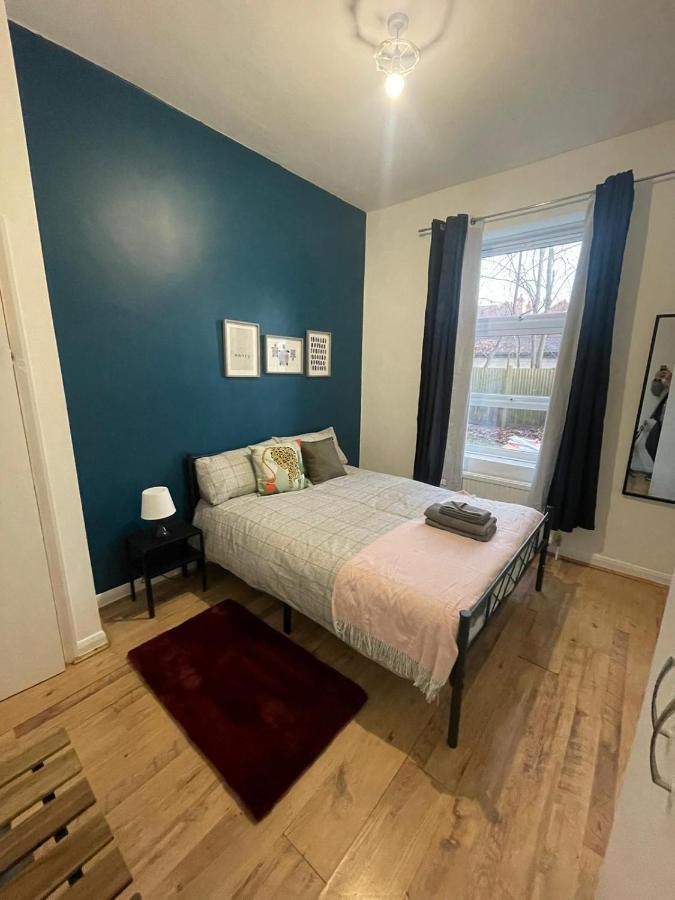 Contemporary Private Rooms Near Central London Exterior photo